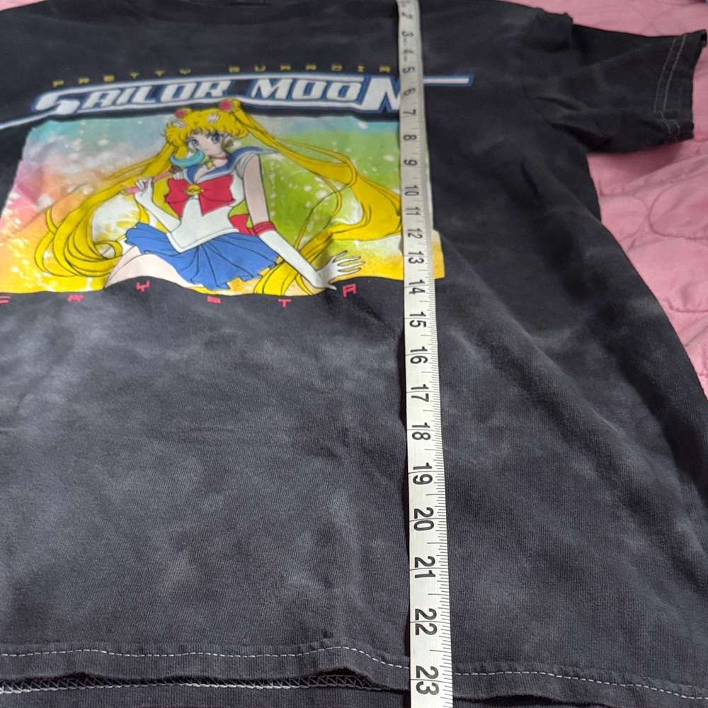 Anime: Sailor Moon Graphic T-Shirt - Picture 5 of 6